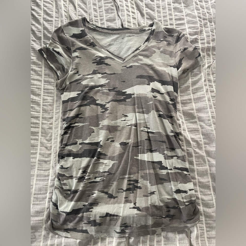 Maternity v neck t shirt